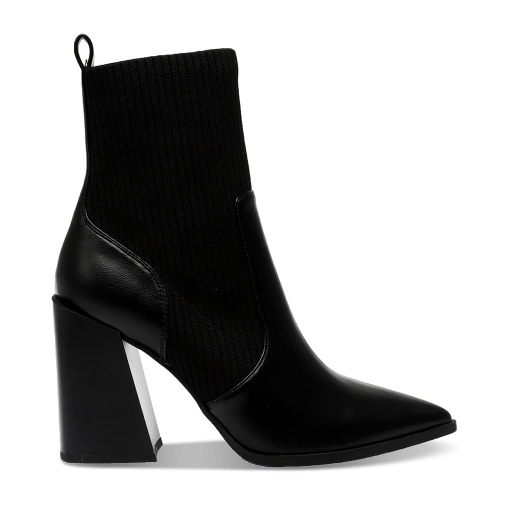 Wild Pair Ankle Booties
